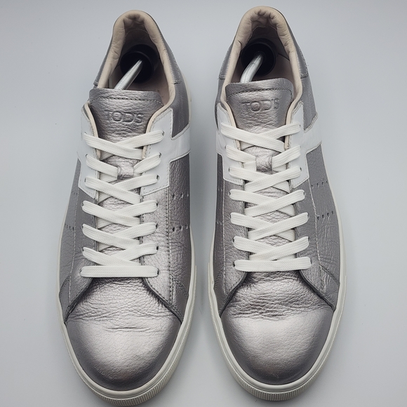 Tod’s Laminated Leather Metallic Silver Contrasting Heel Tab Sneakers Mens 11 - Picture 3 of 14